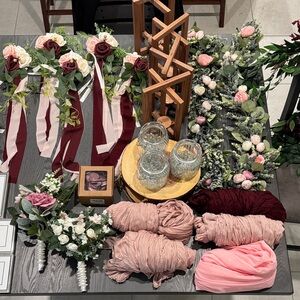 Elegant Floral Arrangement with Burgundy and Pink Roses